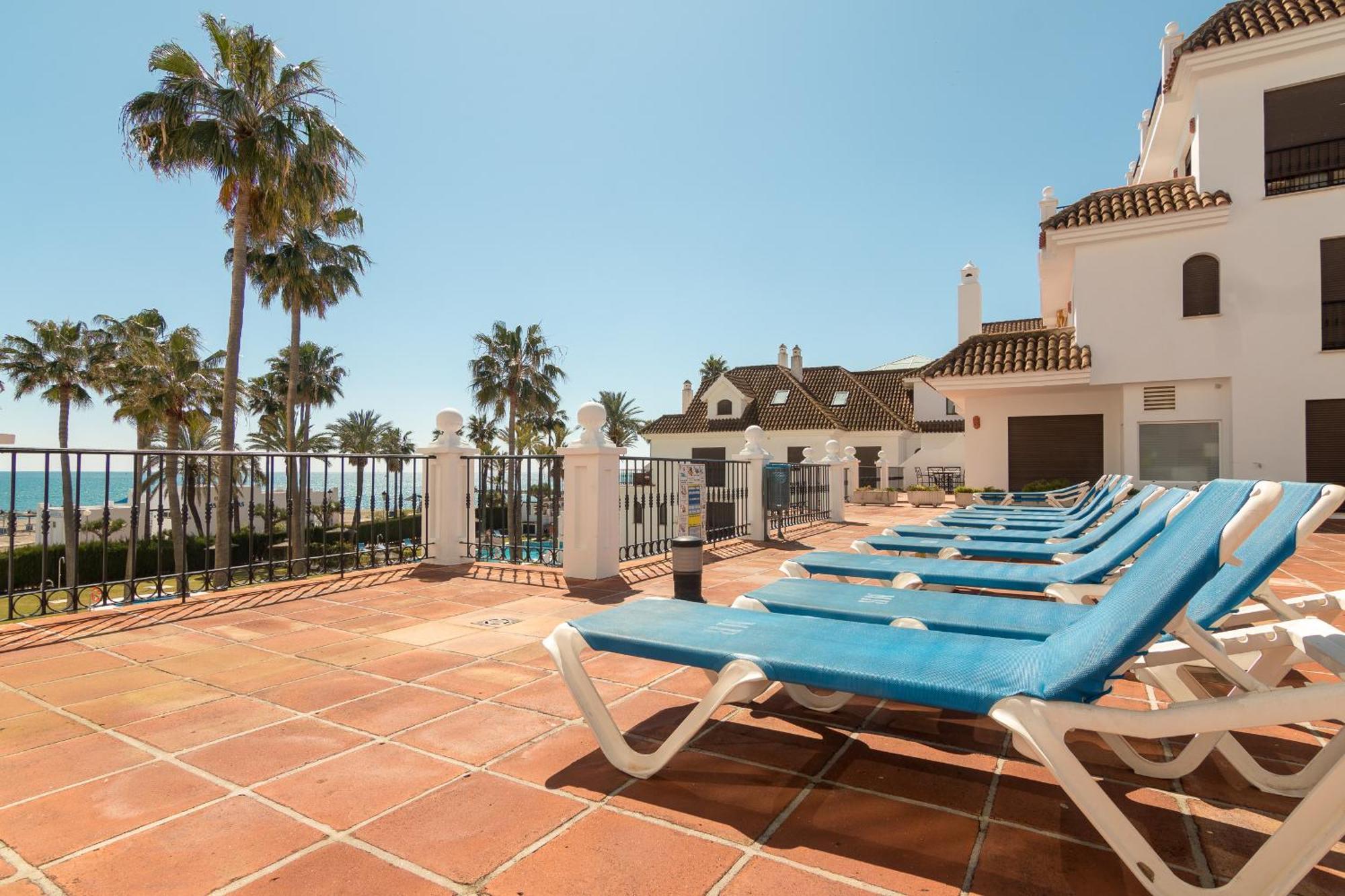 2233-Lovely 2 Bedrooms On The Beach, Pool And Port Manilva Exterior foto